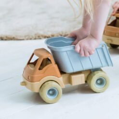 Alternative view of Dantoy Bio Truck